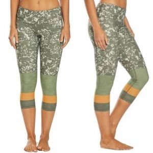 Prana Pillar Printed Capri Leggings Size S